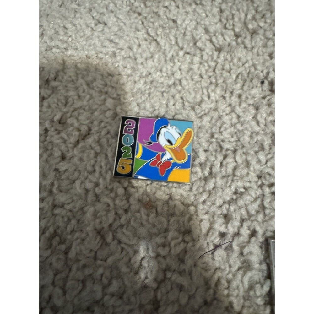 Disney Pin donald duck Dated 2025 lanyard Booster Pin